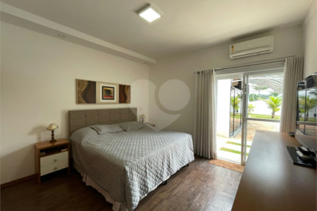 Casa à venda com 3 suítes no condomínio Village Ipanema I, Araçoiaba da Serra - SP