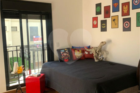 Casa à venda com 4 suítes no condomínio Vila Inglesa, Atibaia - SP