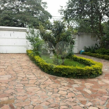 Casa à venda com 5 quartos, sendo 2 suítes, no condomínio Luís Romero Sanson, São Paulo - SP