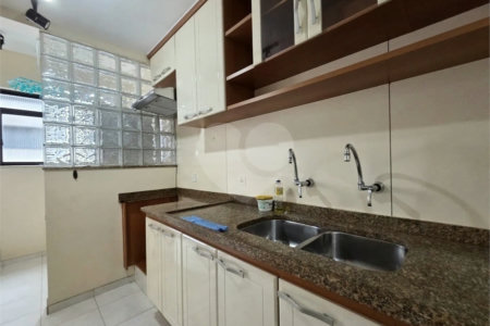 Apartamento à venda com 2 quartos, sendo 1 suíte,  em Laranjeiras, Rio de Janeiro, RJ