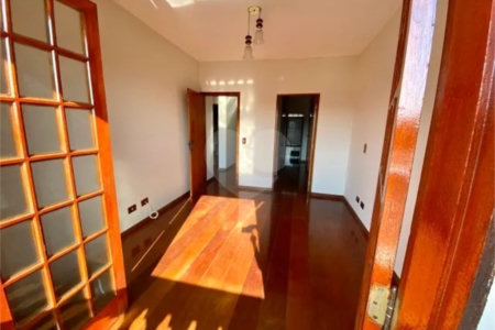 Casa à venda com 4 quartos, sendo 2 suítes,  em Jardim da Fonte, Jundiaí, SP