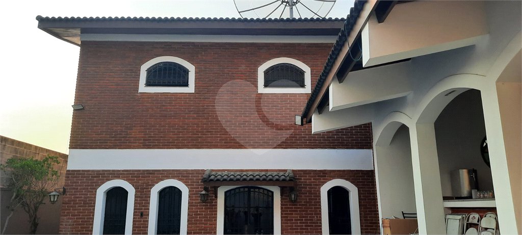 Sobrado à venda com 4 quartos, sendo 2 suítes, em Jardim São Bento, São Paulo, SP