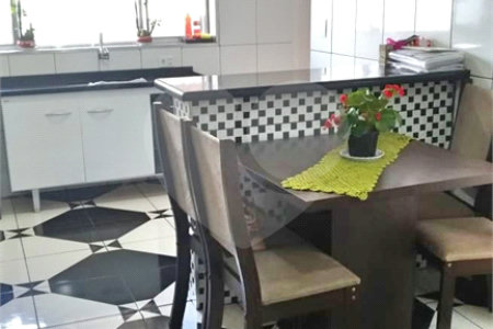 Casa Térrea à venda com 7 quartos, sendo 1 suíte, em Vila Paulicéia, São Paulo, SP