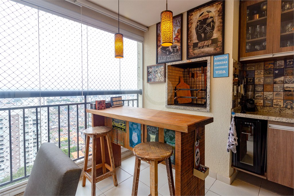 Apartamento à venda com 3 suítes em Parque Reboucas, São Paulo, SP