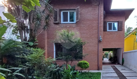 Sobrado à venda com 3 quartos, sendo 1 suíte,  em Brooklin Velho, São Paulo, SP