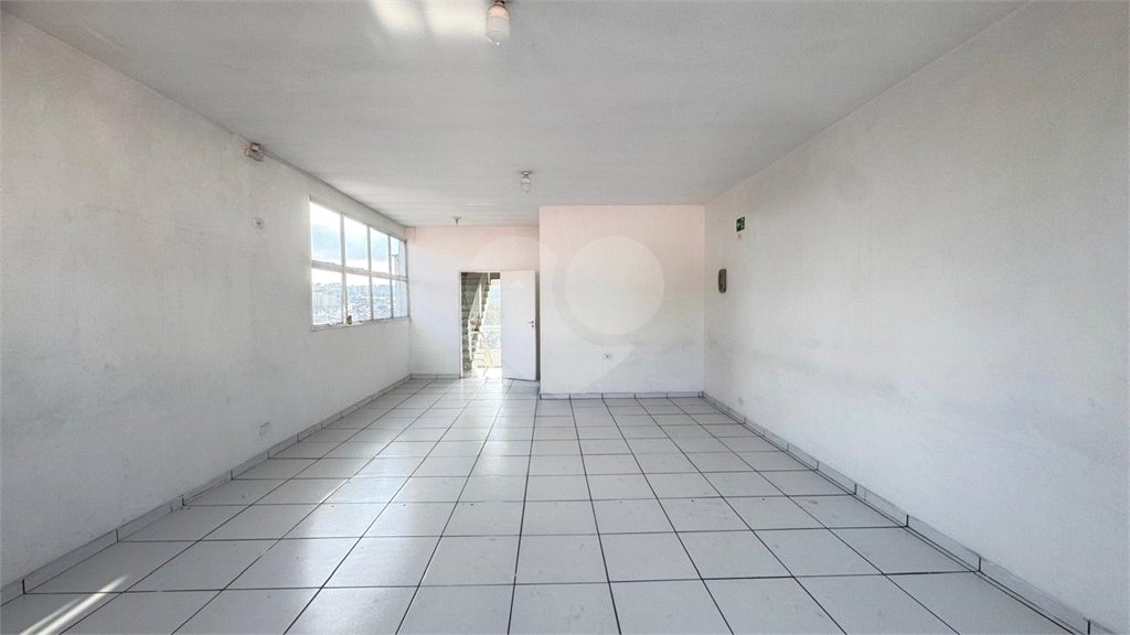 Prédio para alugar no Centro, Poá, SP