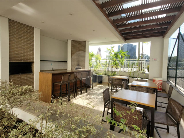 Apartamento à venda com 2 quartos, sendo 1 suíte,  em Morumbi, São Paulo, SP