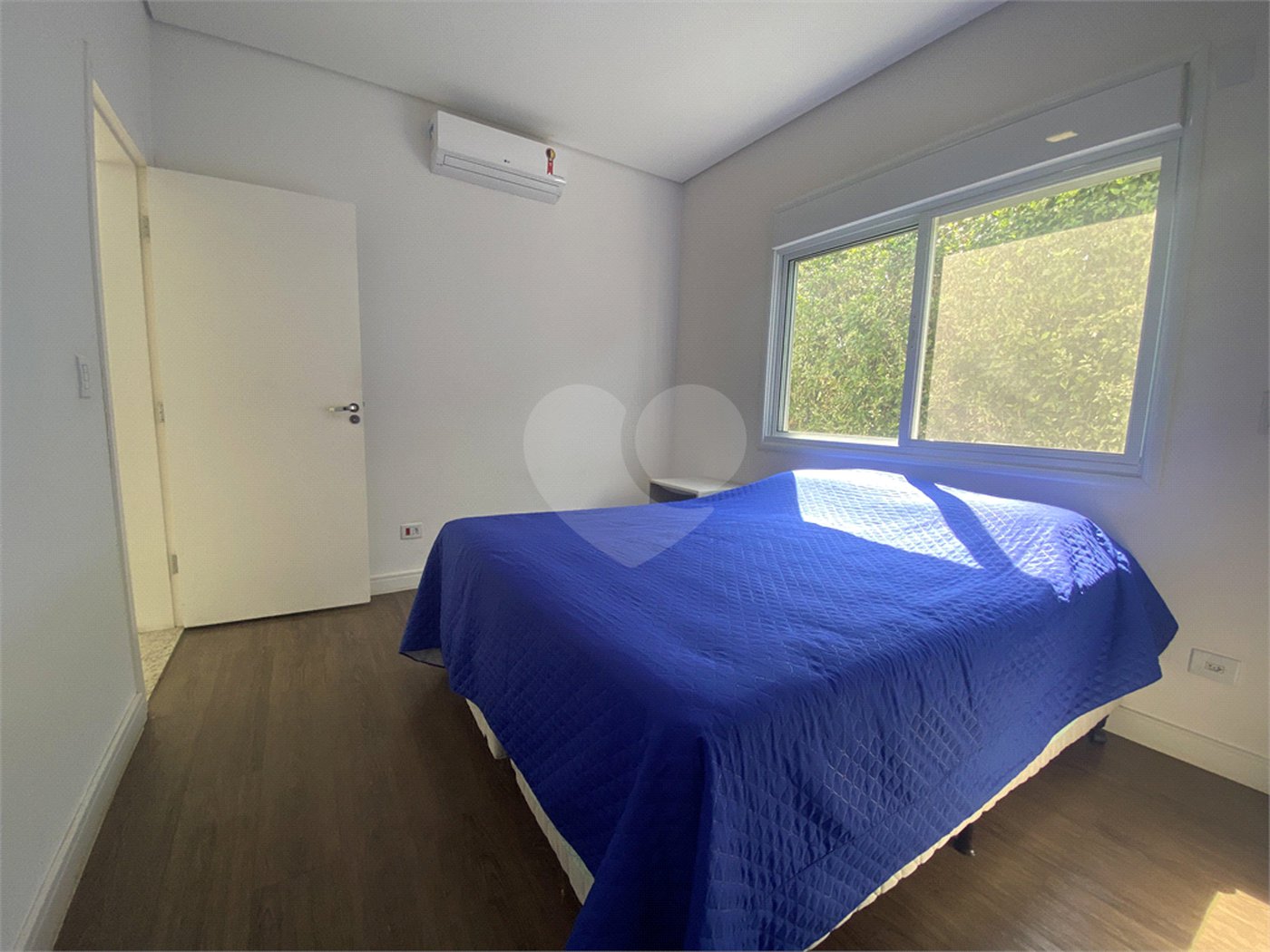 Casa à venda com 6 quartos, sendo 5 suítes, no condomínio Monte Belo, Salto - SP