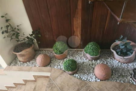 Sobrado à venda com 4 quartos, sendo 1 suíte, em Água Branca, São Paulo, SP
