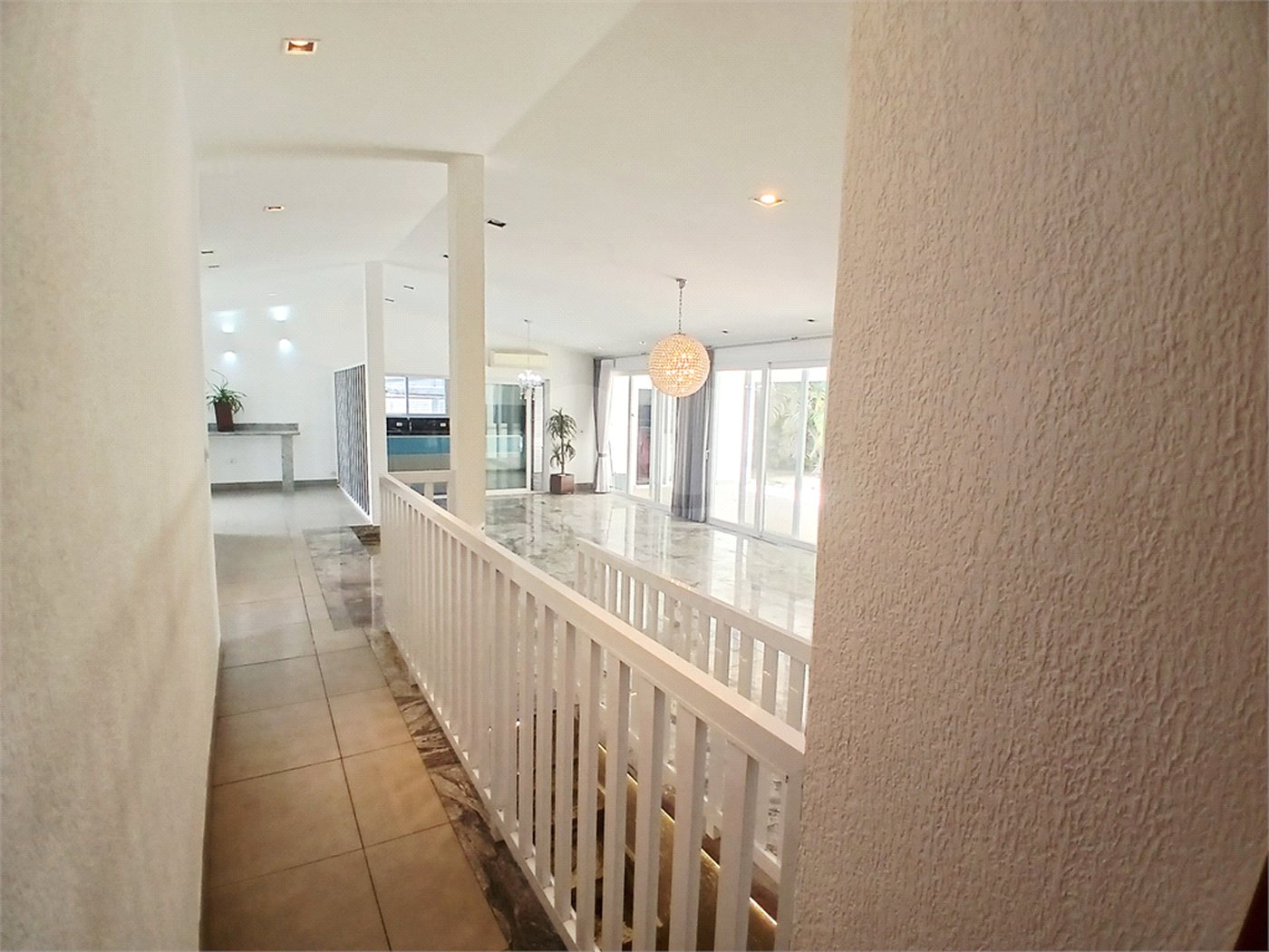 Casa Térrea à venda com 3 suítes em Anchieta, São Bernardo do Campo, SP