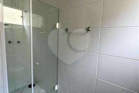 Casa à venda com 3 quartos, sendo 1 suíte, no condomínio Bella Vita, Atibaia - SP