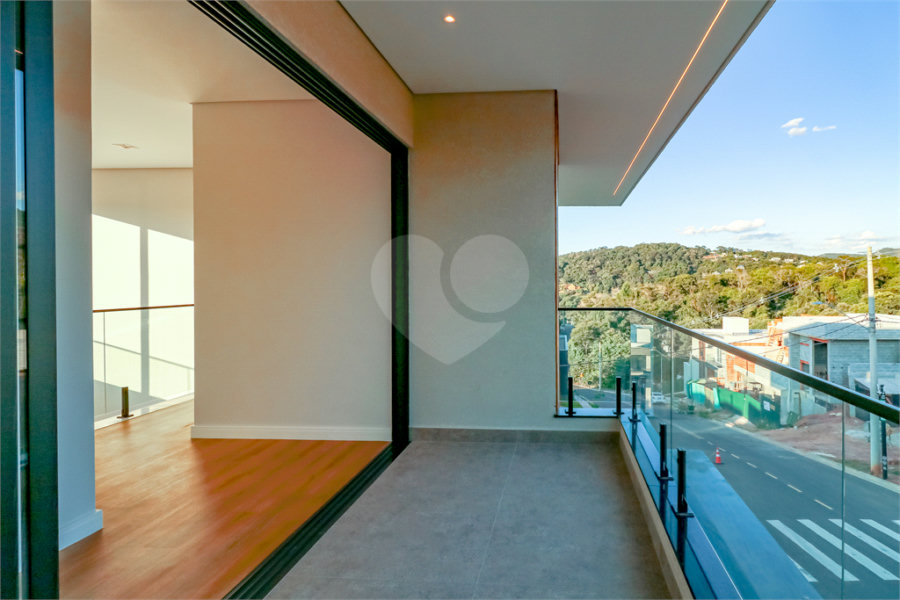 Casa à venda com 4 suítes no condomínio Reserva São Nicolau, Atibaia - SP