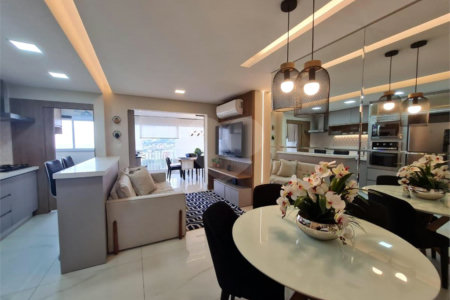Apartamento à venda com 3 quartos, sendo 1 suíte,  em Vila Anastácio, São Paulo, SP