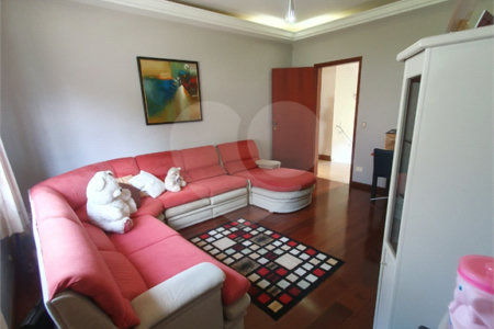 Casa à venda com 5 suítes no condomínio Vila Hípica I, Vinhedo - SP
