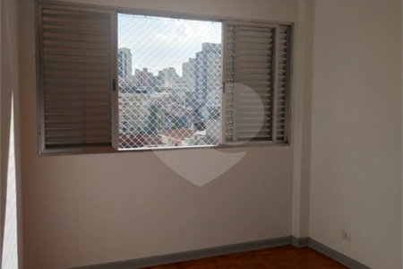 Apartamento à venda com 3 quartos, sendo 1 suíte, em Vila Paulicéia, São Paulo, SP
