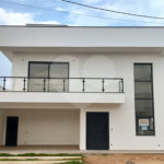 Casa à venda com 3 suítes no condomínio Central Parque, Salto - SP
