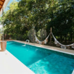 Casa à venda com 5 quartos, sendo 4 suítes, no condomínio Figueira Garden, Atibaia - SP
