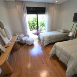 Casa à venda com 4 suítes no condomínio Villa dos Pinheiros, Indaiatuba - SP