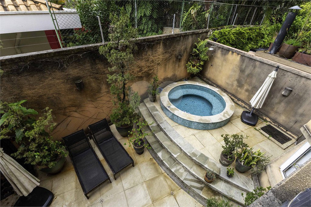 Duplex para alugar com 4 quartos, sendo 3 suítes, em Alto de Pinheiros, São Paulo, SP