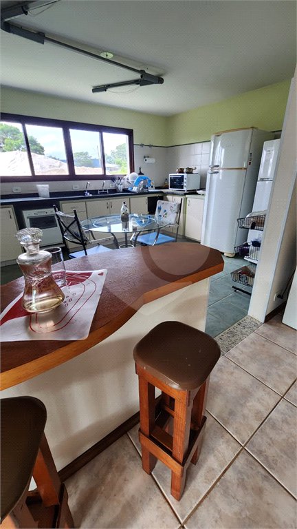 Chácara à venda com 4 quartos, sendo 3 suítes, em Pinheirinho, Vinhedo, SP
