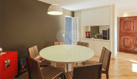 Apartamento à venda com 3 quartos, sendo 1 suíte,  em Brooklin, São Paulo, SP