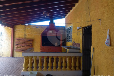 Casa à venda no Jardim Beatriz