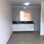 Casa à venda com 2 suítes no condomínio Residence Adelina, São Paulo - SP