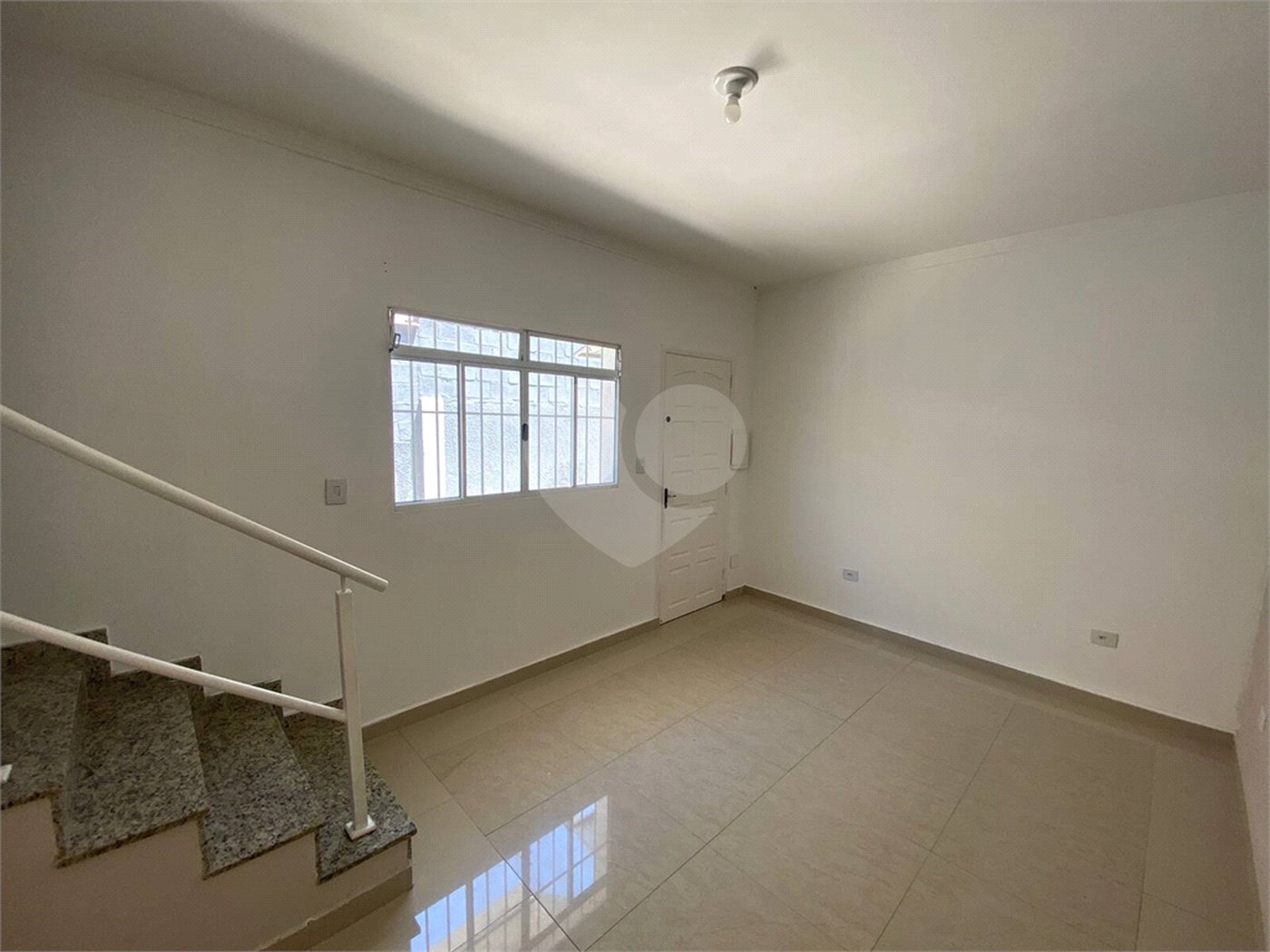 Casa à venda com 2 quartos no condomínio Cojunto Residencial Victoria, São Paulo - SP