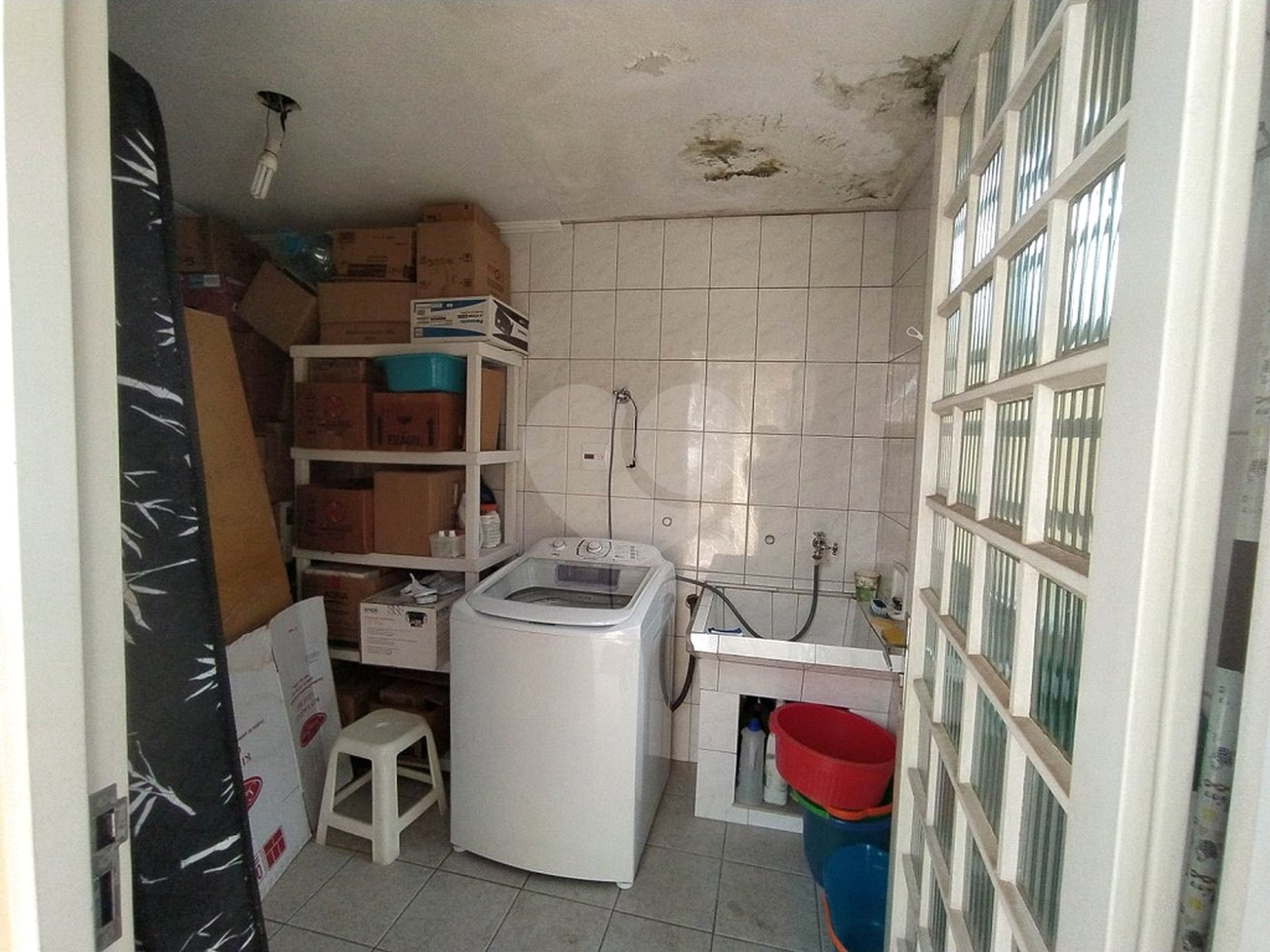 Casa à venda com 6 quartos, sendo 2 suítes, em Chora Menino, São Paulo, SP