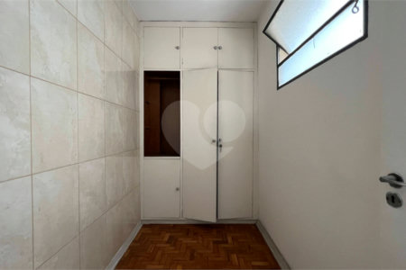 Apartamento à venda com 3 quartos, sendo 1 suíte, em Pinheiros, São Paulo, SP