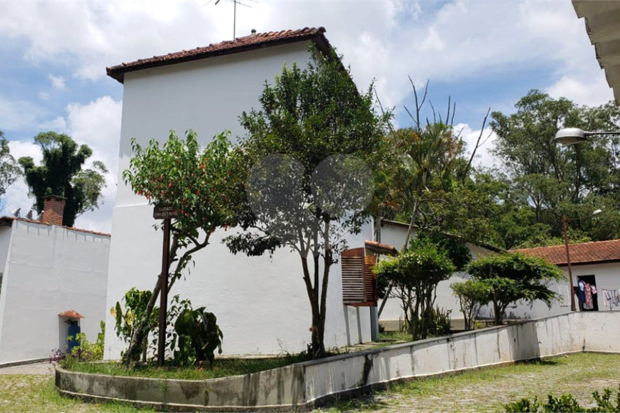 Casa à venda com 4 quartos, sendo 2 suítes, em Horto, São Paulo, SP