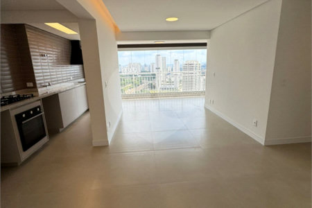 Apartamento à venda com 3 quartos, sendo 1 suíte,  em Vila Anastácio, São Paulo, SP