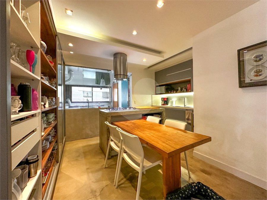 Apartamento à venda com 3 quartos, sendo 1 suíte, em Vila Sofia, São Paulo, SP