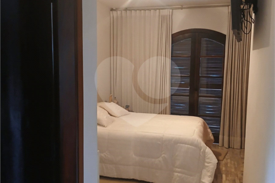 Sobrado à venda com 3 quartos, sendo 1 suíte,  em Tremembé, São Paulo, SP