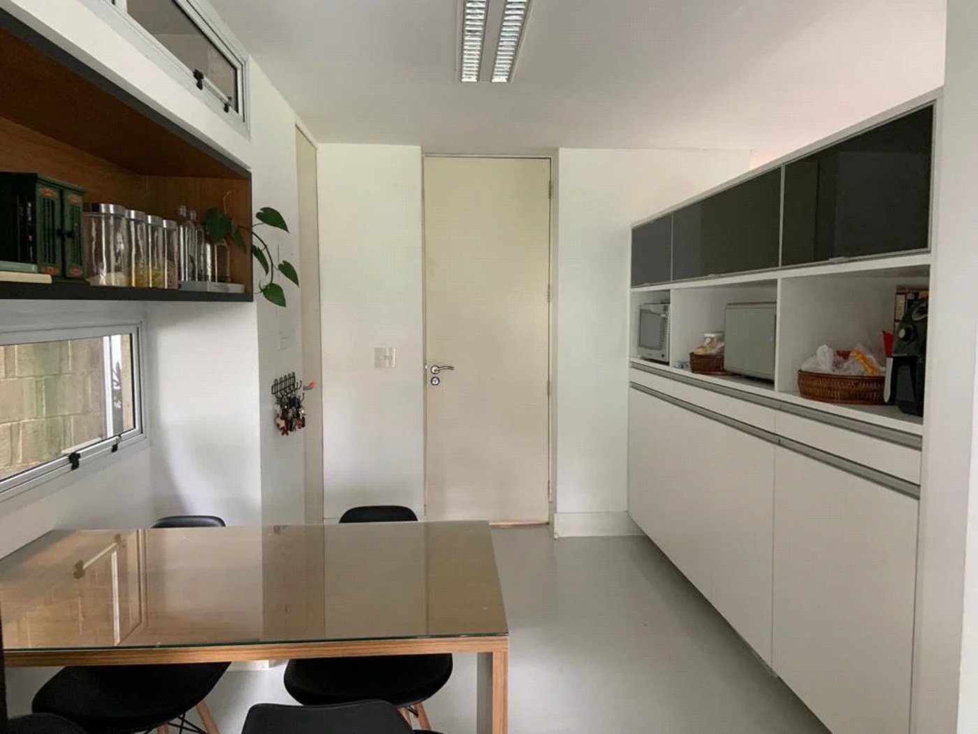 Sobrado à venda com 6 quartos, sendo 4 suítes, em Fazenda Morumbi, São Paulo, SP