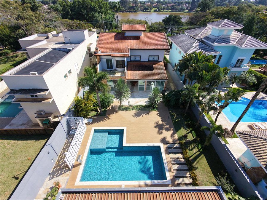 Casa à venda ou para alugar com 4 quartos, sendo 2 suítes,  no condomínio Vivendas do Lago, Sorocaba - SP