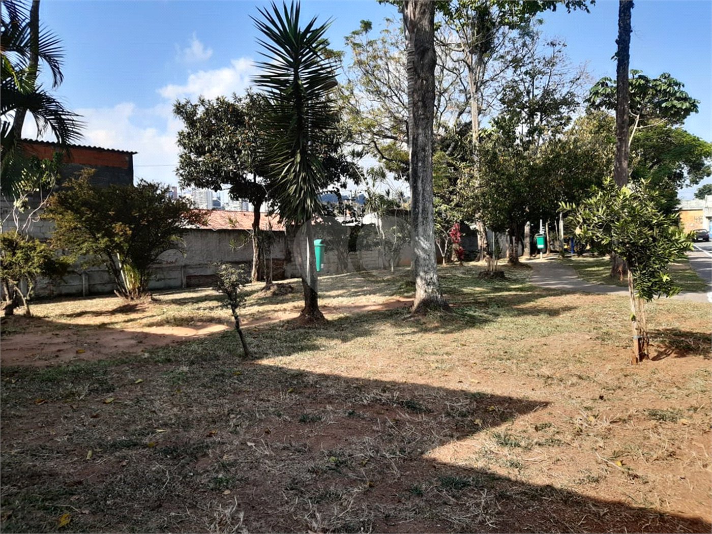 Casa Térrea à venda com 4 quartos em Vila Ernesto, São Paulo, SP