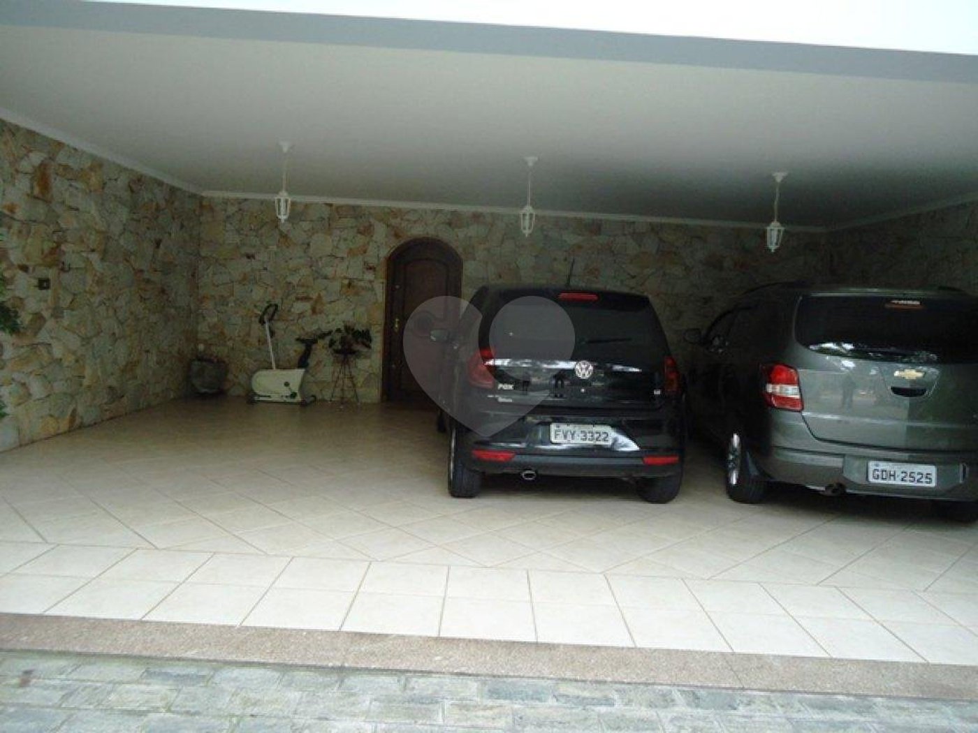 Sobrado à venda com 3 quartos, sendo 1 suíte, em Tremembé, São Paulo, SP
