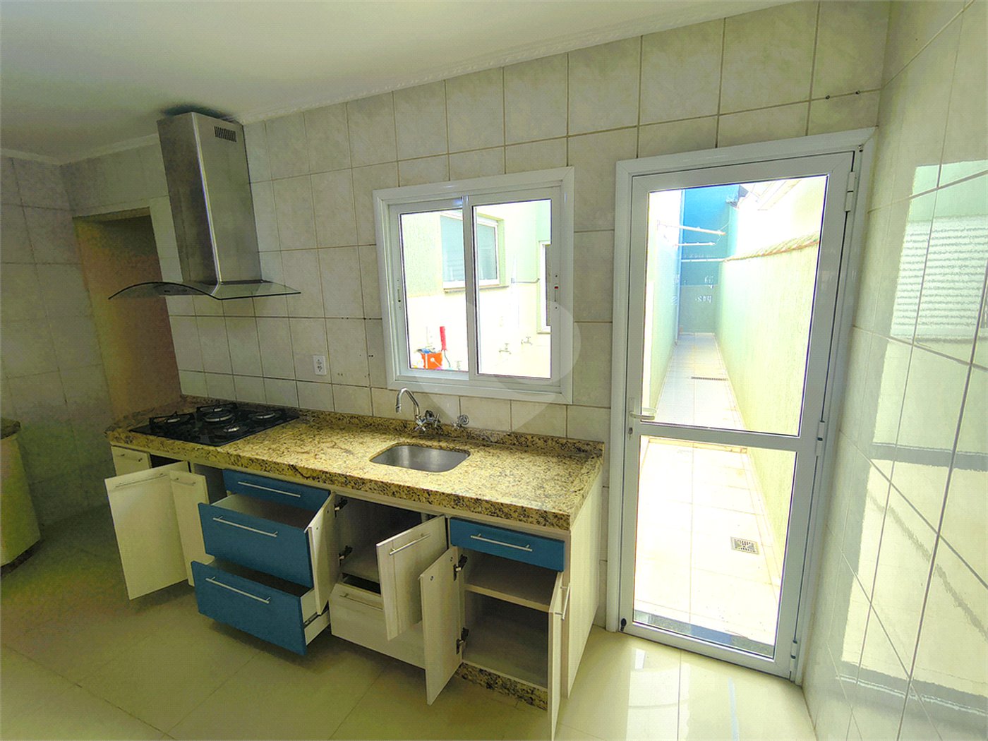 Sobrado à venda com 3 quartos, sendo 1 suíte,  em Jardim Alice, Indaiatuba, SP