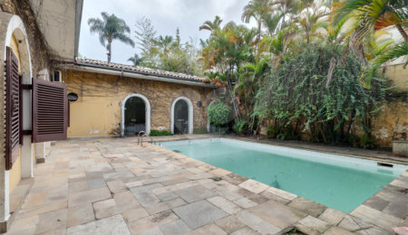 Casa Térrea à venda com 4 quartos, sendo 2 suítes,  em Brooklin Velho, São Paulo, SP
