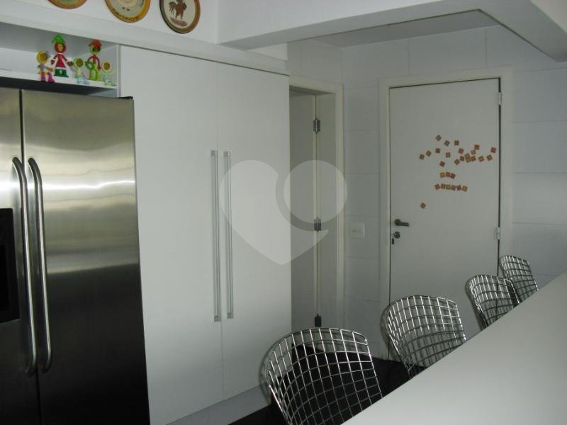 Cobertura à venda com 4 quartos, sendo 3 suítes, em Campo Belo, São Paulo, SP