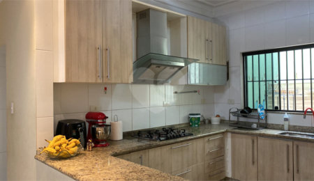 Sobrado à venda com 3 quartos, sendo 2 suítes,  em Vila Camilópolis, Santo André, SP