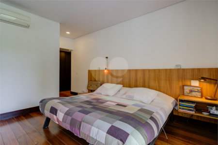 Casa à venda com 3 suítes em Alto da Boa Vista, São Paulo, SP