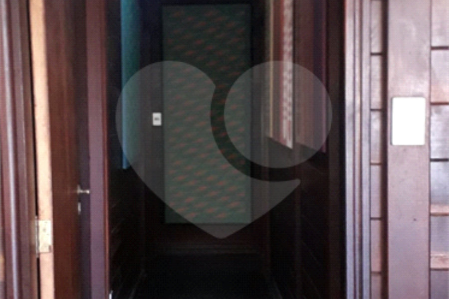 Casa à venda com 3 quartos, sendo 1 suíte, no condomínio Gleba II, Mairiporã - SP