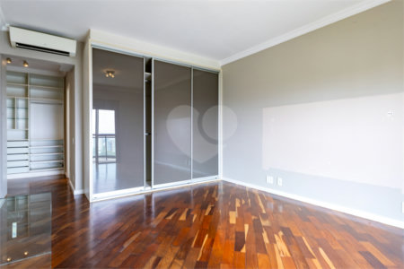 Apartamento à venda com 4 quartos, sendo 3 suítes, em Vila Suzana, São Paulo, SP