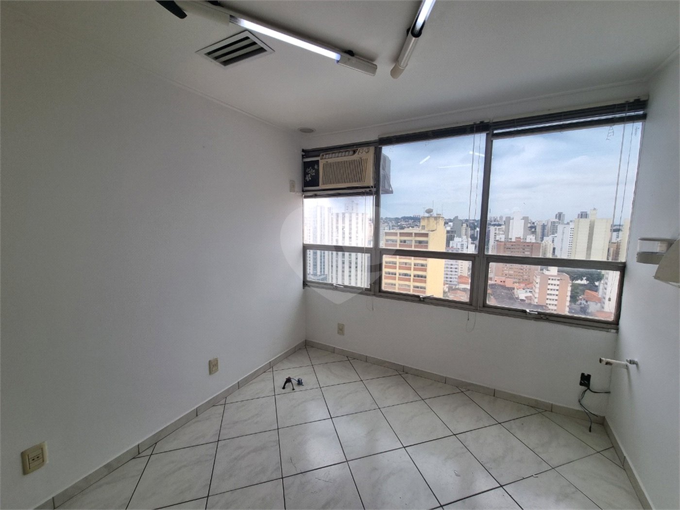 Sala à venda no Centro, Campinas, SP