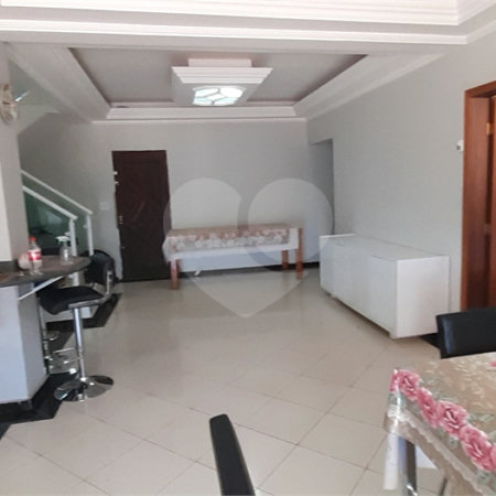 Casa à venda com 4 quartos, sendo 1 suíte, no Centro, Bom Jesus dos Perdões, SP
