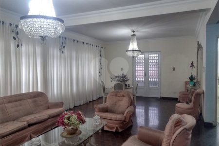 Sobrado à venda com 6 quartos, sendo 1 suíte, em Vila Medeiros, São Paulo, SP