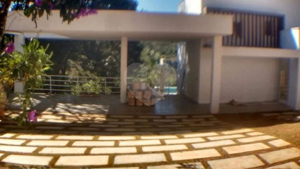 Sobrado à venda com 3 suítes em Seerra da Cantareira, Mairiporã, SP