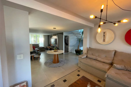 Casa à venda com 4 suítes no condomínio Fechado, São Paulo - SP